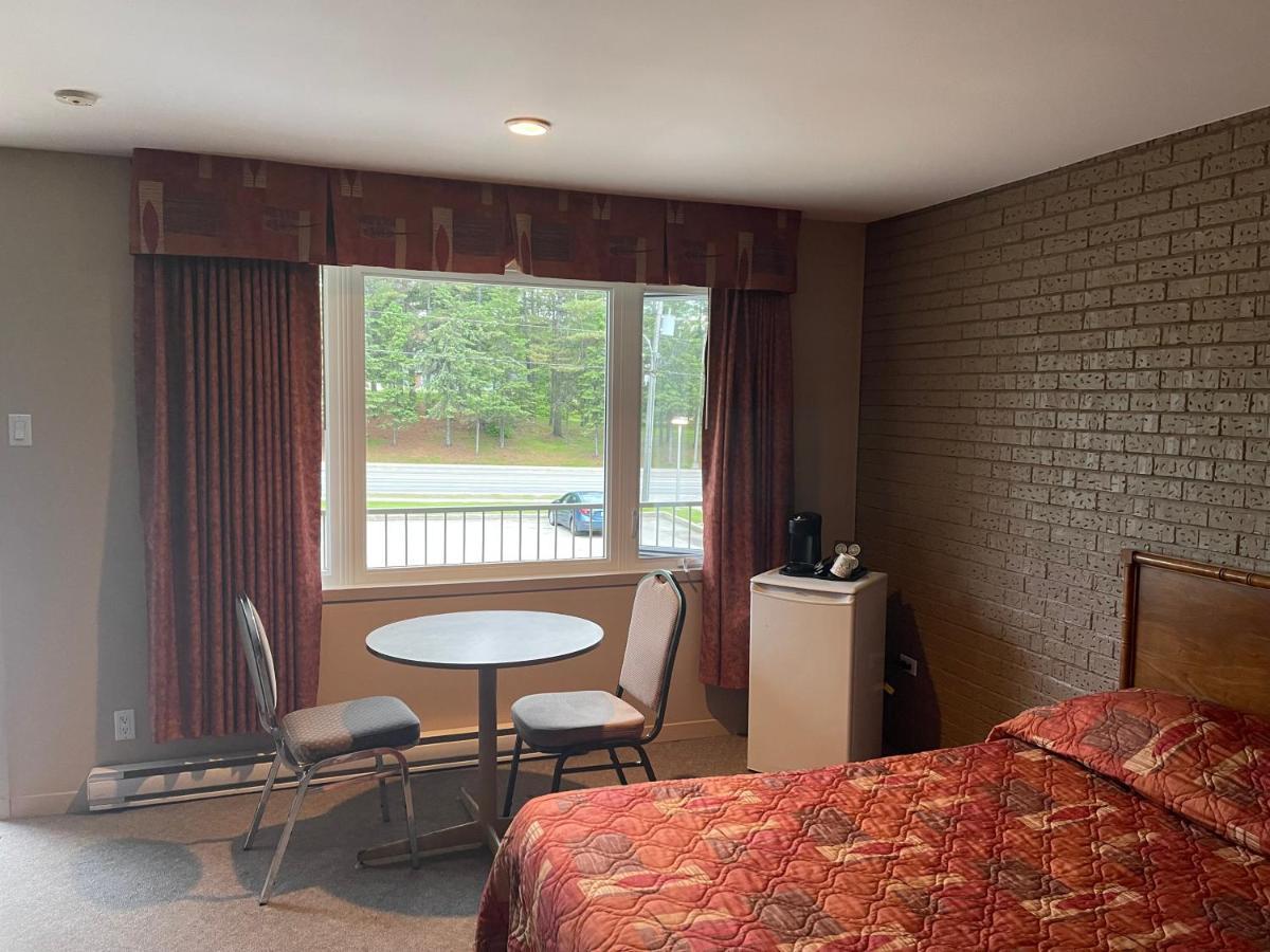Auberge L'Etape Mont-Laurier Bilik gambar