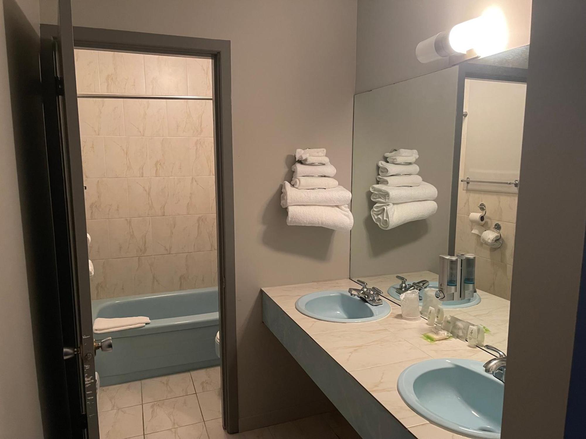 Auberge L'Etape Mont-Laurier Bilik gambar